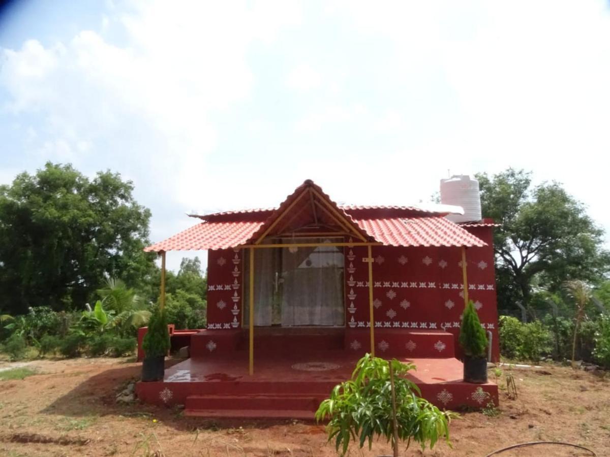 Mangohut Farmhouse Pool Villa Hyderabad Esterno foto