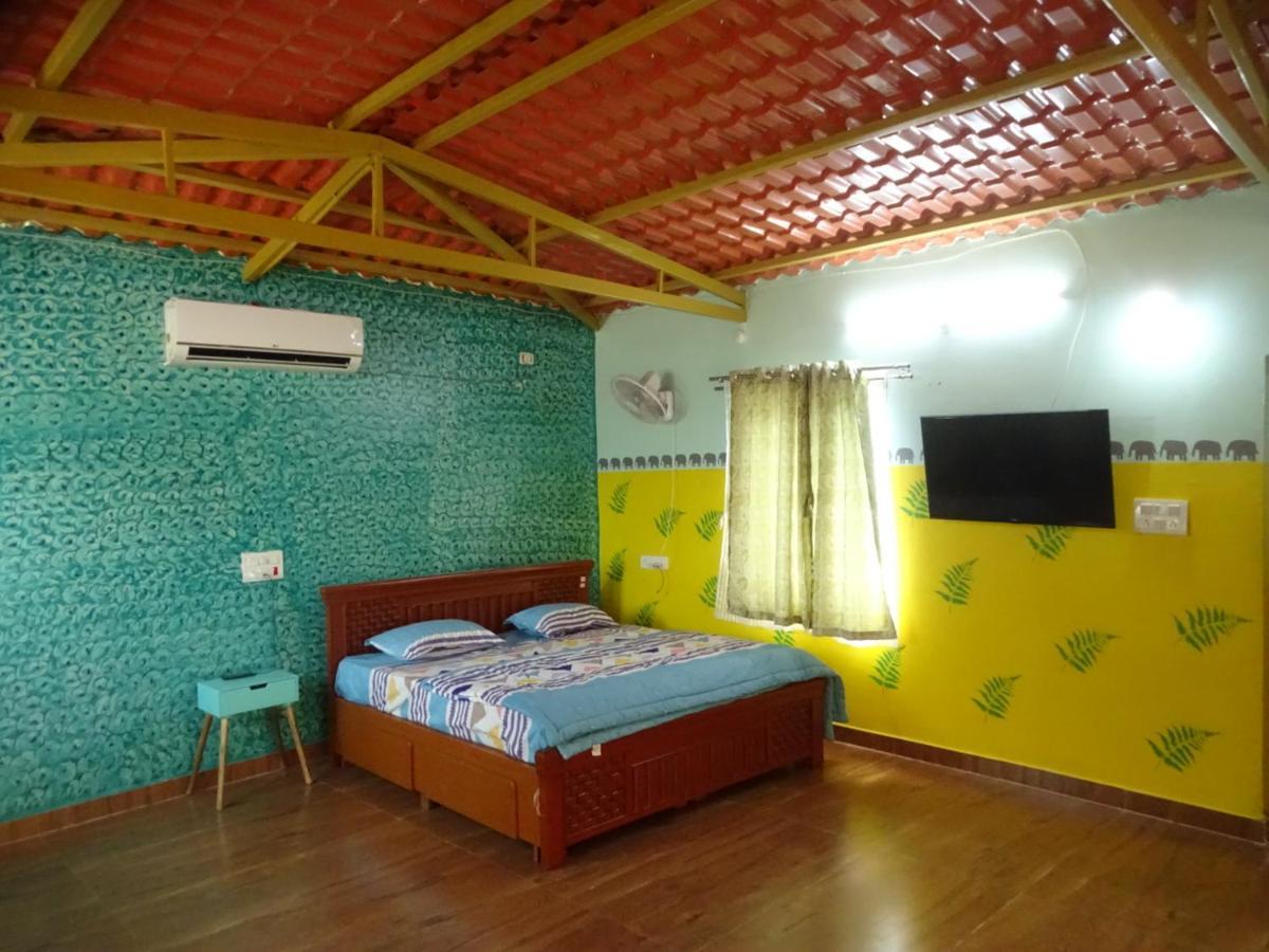 Mangohut Farmhouse Pool Villa Hyderabad Esterno foto