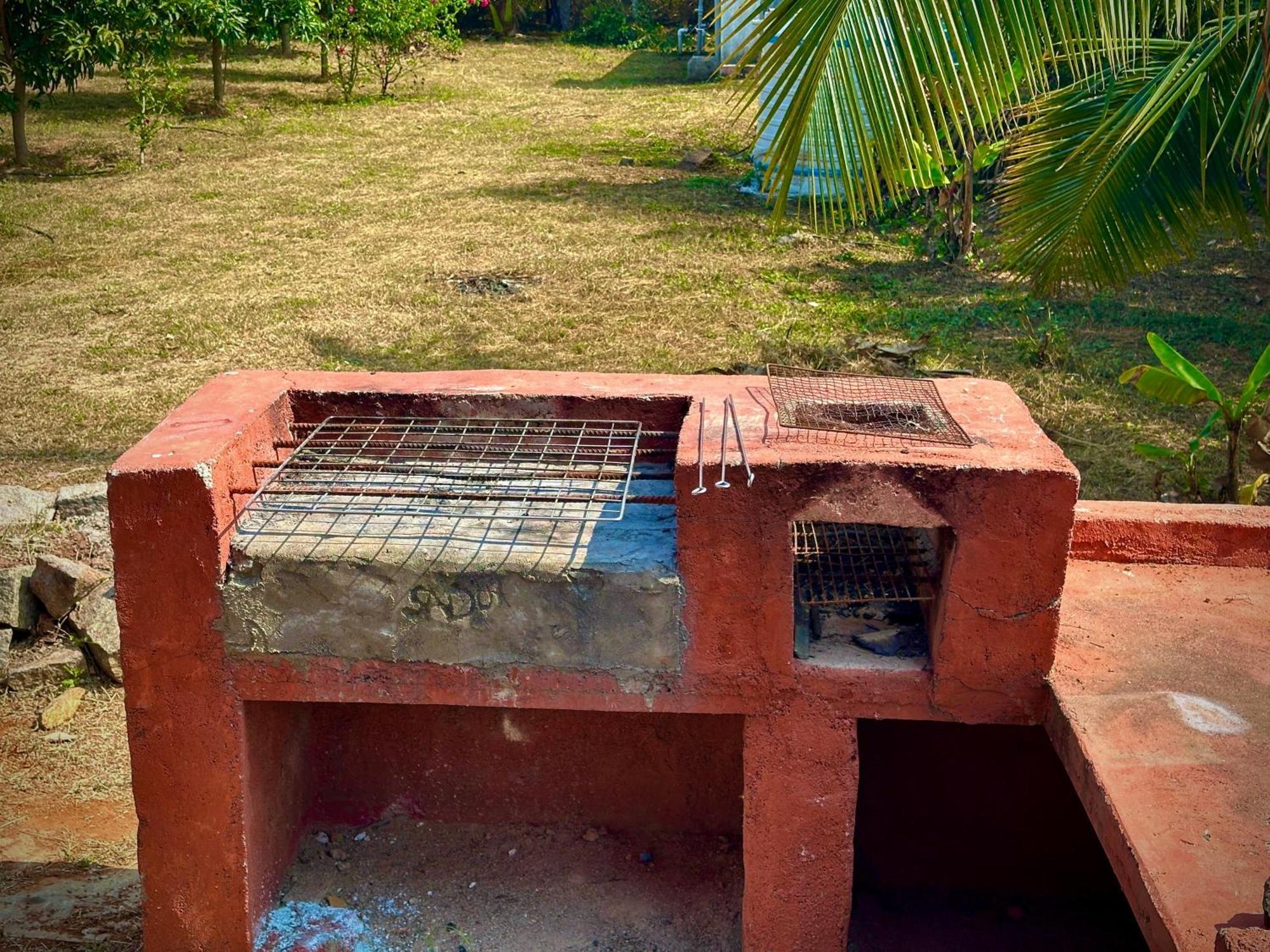 Mangohut Farmhouse Pool Villa Hyderabad Esterno foto